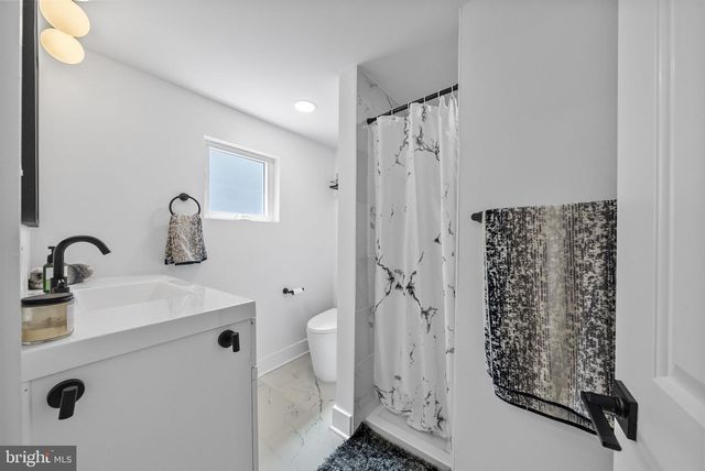 163 N BEACH AVE, Cape May Court House, NJ 08210