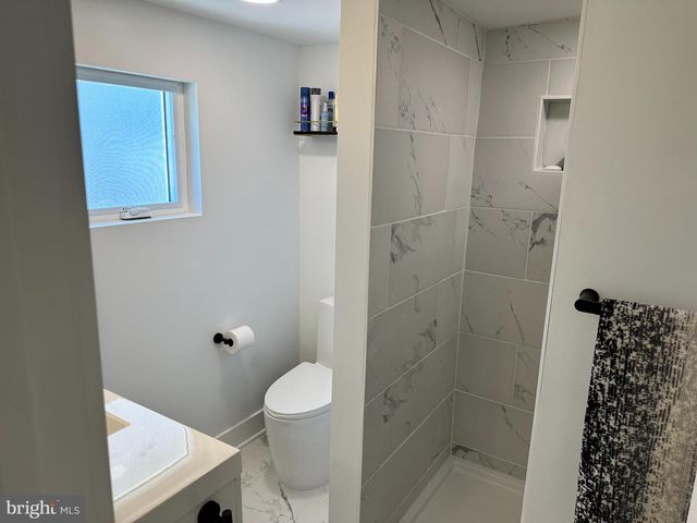 163 N BEACH AVE, Cape May Court House, NJ 08210