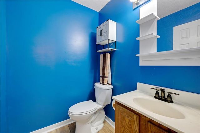 13710 Barber Avenue, Bonner Springs, KS 66012