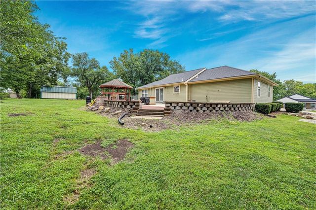 13710 Barber Avenue, Bonner Springs, KS 66012