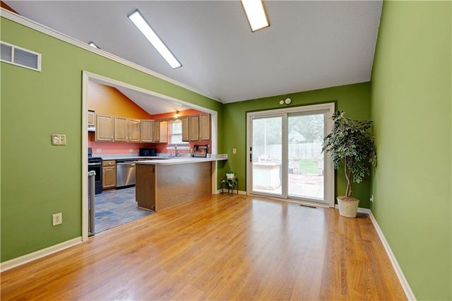 13710 Barber Avenue, Bonner Springs, KS 66012