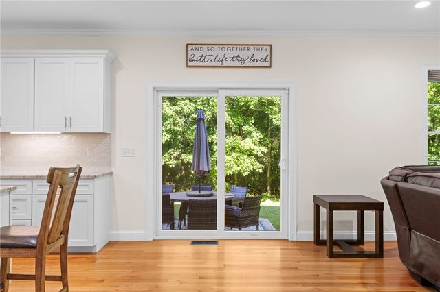 34 East Lantern Road, Lincoln, RI 02865