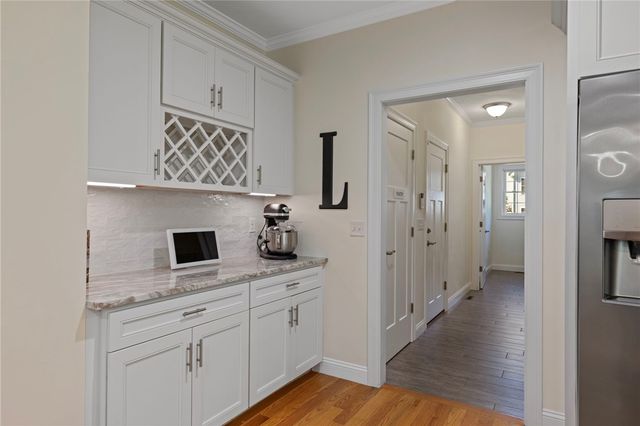 34 East Lantern Road, Lincoln, RI 02865