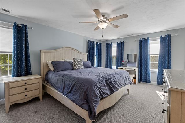 34 East Lantern Road, Lincoln, RI 02865