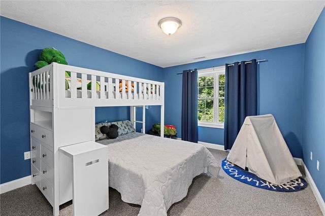 34 East Lantern Road, Lincoln, RI 02865