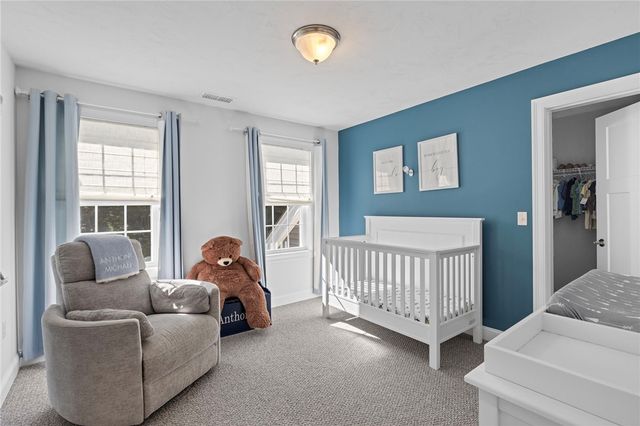 34 East Lantern Road, Lincoln, RI 02865