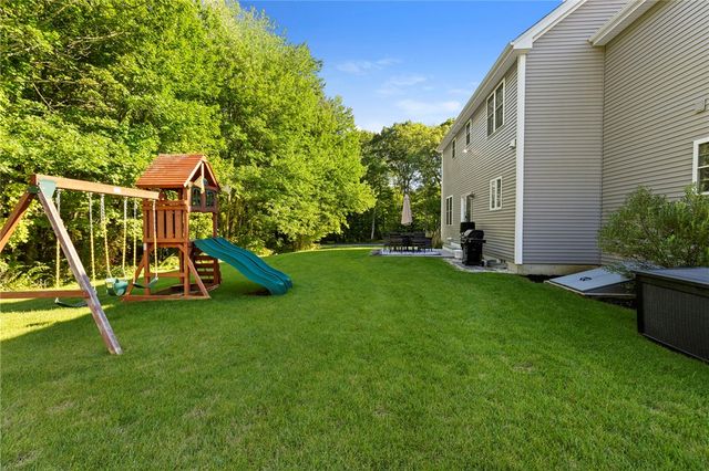 34 East Lantern Road, Lincoln, RI 02865