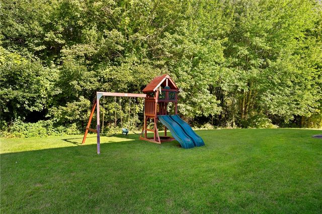 34 East Lantern Road, Lincoln, RI 02865