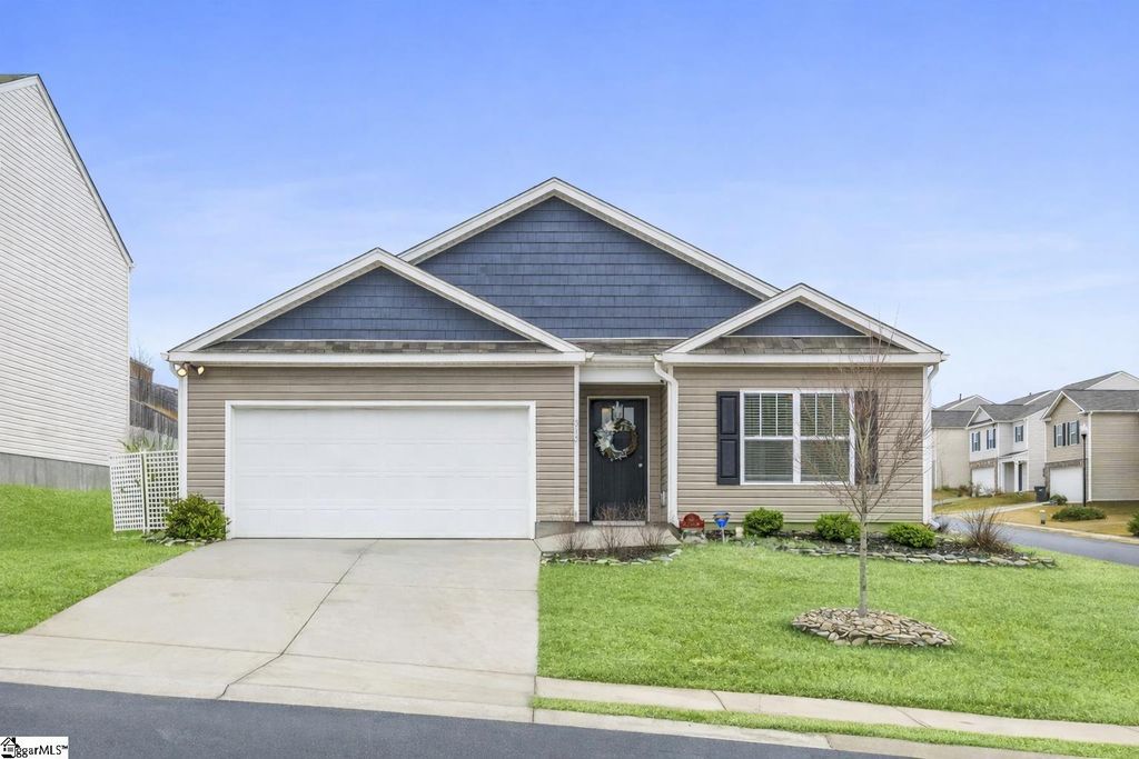 315 Ashwood Way, Easley, SC 29640