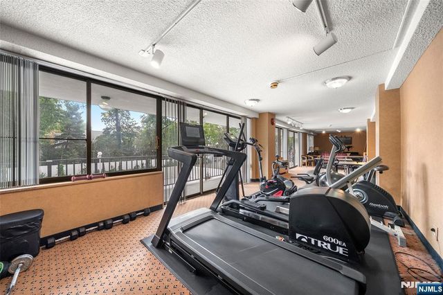 277 Prospect Avenue 6B, Hackensack, NJ 07601