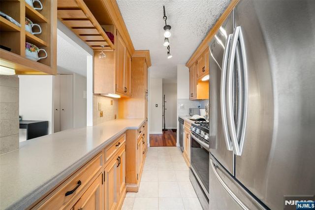 277 Prospect Avenue 6B, Hackensack, NJ 07601