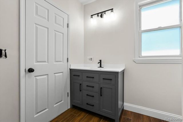 1105 Oak Street, Wyandotte, MI 48192