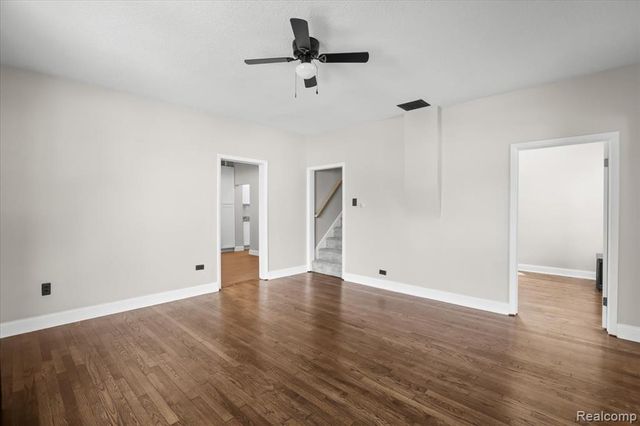 1105 Oak Street, Wyandotte, MI 48192