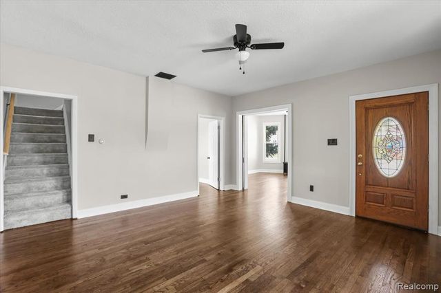 1105 Oak Street, Wyandotte, MI 48192