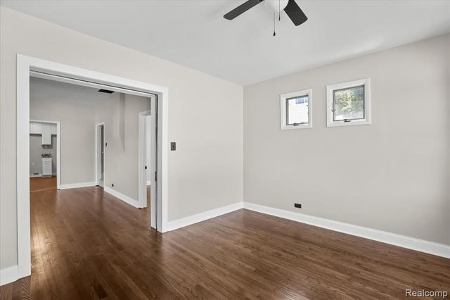 1105 Oak Street, Wyandotte, MI 48192