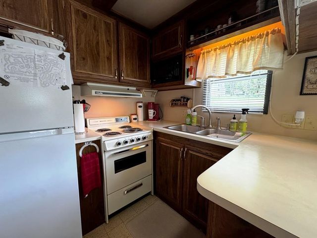 466 Aspen Way, Edgerton, WI 53534