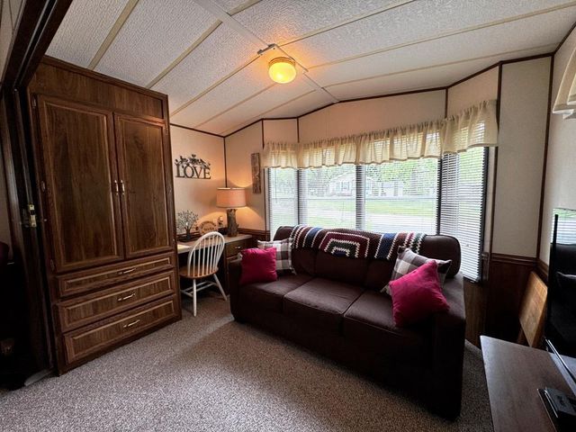 466 Aspen Way, Edgerton, WI 53534