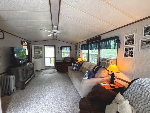 466 Aspen Way, Edgerton, WI 53534