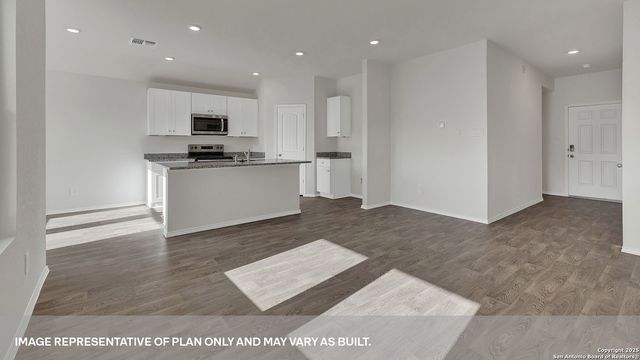 306 BLUETICK TRAIL, Seguin, TX 78155