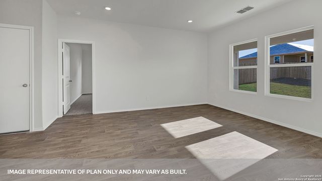 306 BLUETICK TRAIL, Seguin, TX 78155