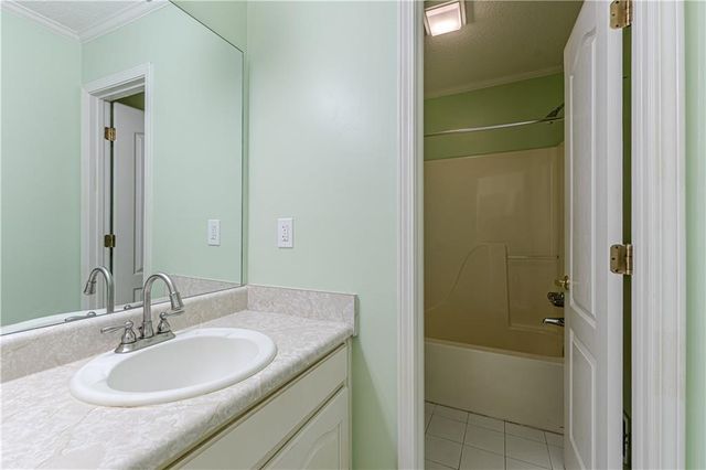 110 Eastfield Court, Mcdonough, GA 30252