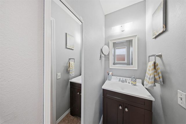 4732 Elmview Drive, Del City, OK 73115