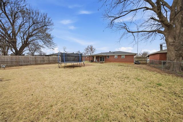 4732 Elmview Drive, Del City, OK 73115