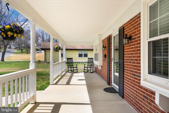 4018 WAKEFIELD LN, Bowie, MD 20715