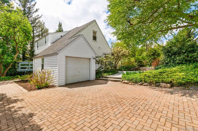 201 Clayton Road, Scarsdale, NY 10583