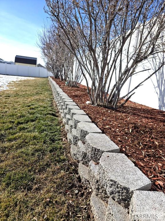 Image 15 of property listing at 4065 E Deloy Drive, Idaho Falls, ID 83401