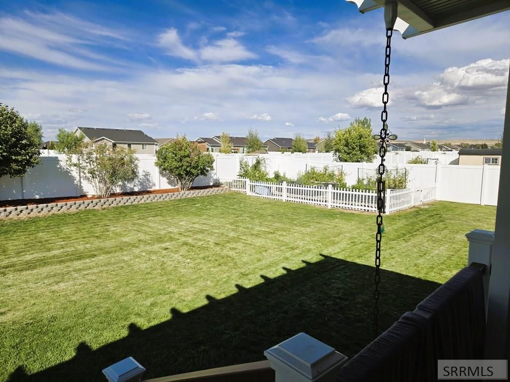 Image 8 of property listing at 4065 E Deloy Drive, Idaho Falls, ID 83401