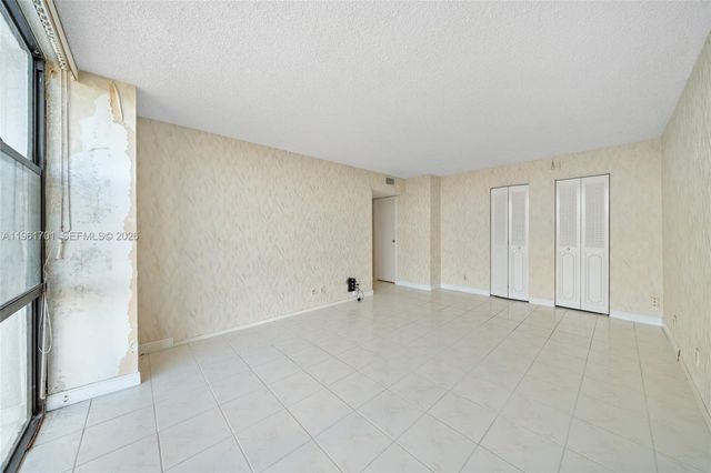 800 Parkview Dr 729, Hallandale Beach, FL 33009