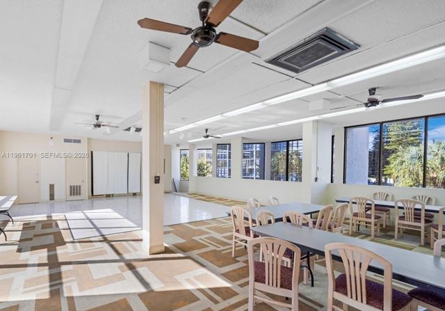 800 Parkview Dr 729, Hallandale Beach, FL 33009