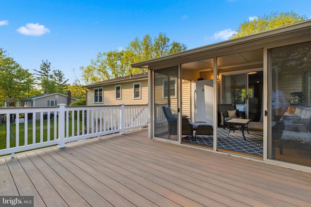 194 BULL RUN RD, Ewing, NJ 08638