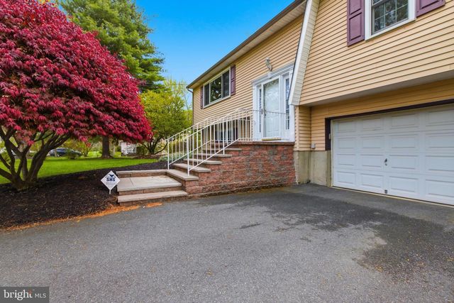 194 BULL RUN RD, Ewing, NJ 08638