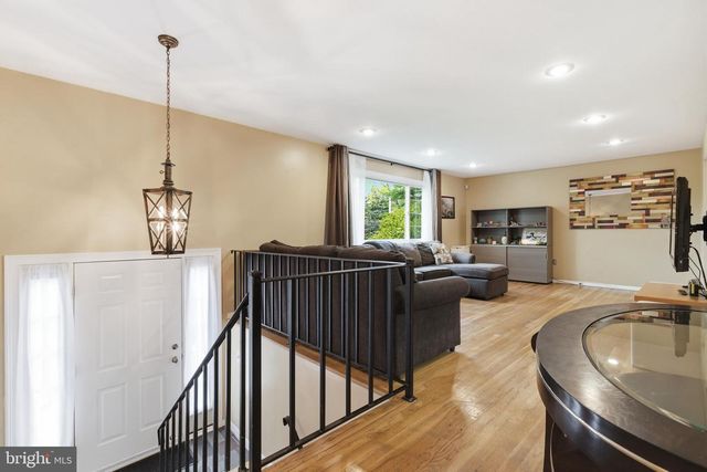 194 BULL RUN RD, Ewing, NJ 08638