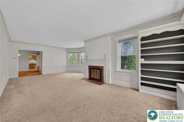 5127 2nd St, Whitehall Twp, PA 18052