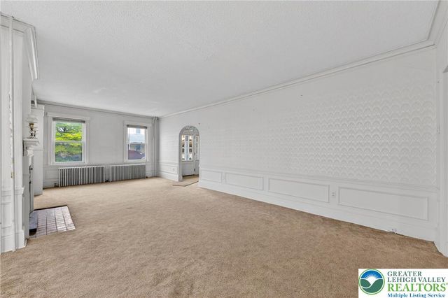 5127 2nd St, Whitehall Twp, PA 18052
