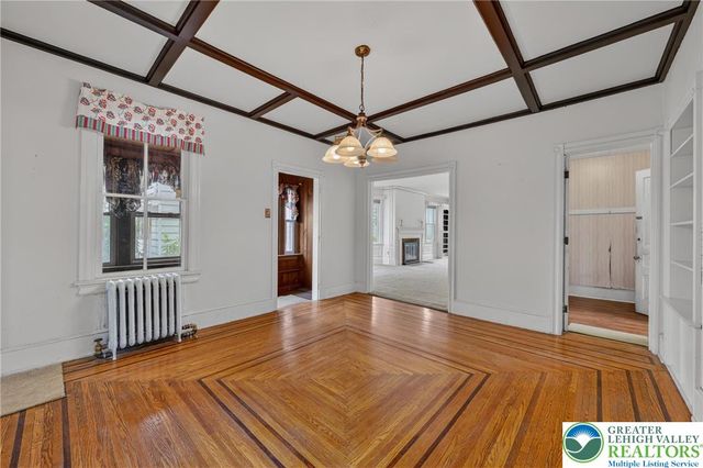 5127 2nd St, Whitehall Twp, PA 18052