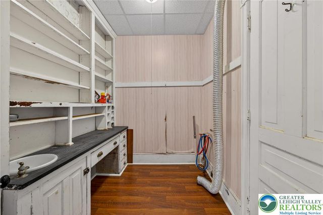 5127 2nd St, Whitehall Twp, PA 18052