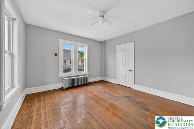 5127 2nd St, Whitehall Twp, PA 18052