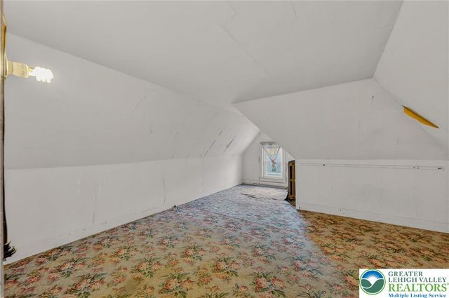 5127 2nd St, Whitehall Twp, PA 18052