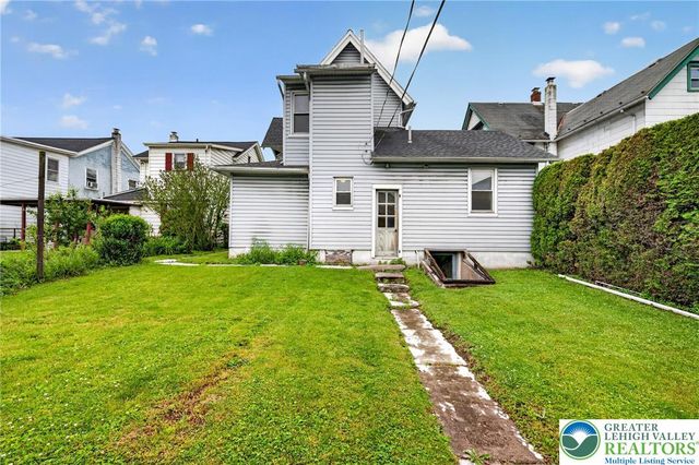 5127 2nd St, Whitehall Twp, PA 18052