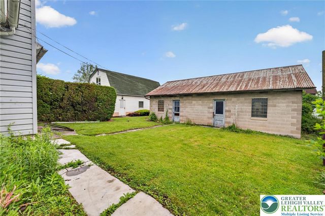 5127 2nd St, Whitehall Twp, PA 18052