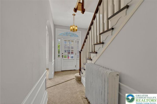 5127 2nd St, Whitehall Twp, PA 18052
