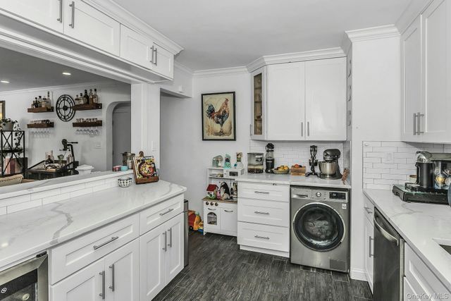 219-35 75th Avenue 299B2, Bayside, NY 11364