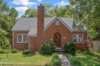 239 S Magnolia St, Maryville, TN 37803