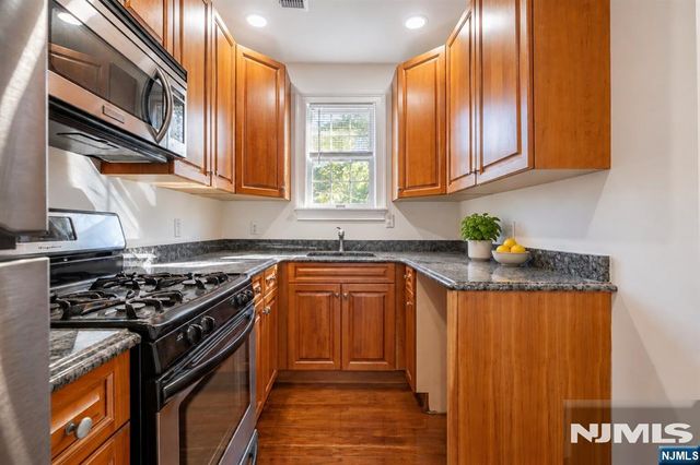 180 Edgewater Road 1A, Cliffside Park, NJ 07010