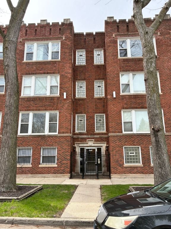 6852 S DANTE Avenue 3E, Chicago, IL 60637