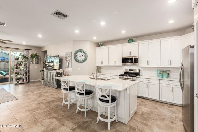 9341 W WILLOW BEND Lane, Phoenix, AZ 85037